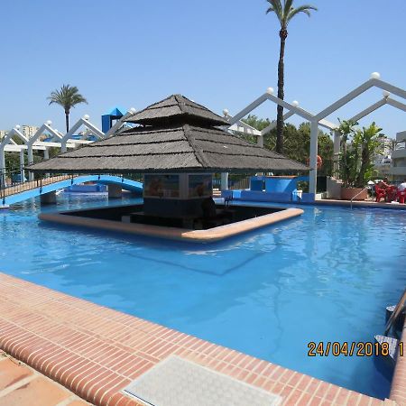 Benal Beach Apartments Malaga Luaran gambar