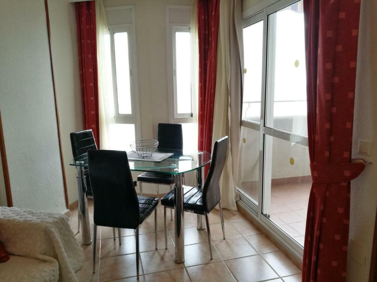 Benal Beach Apartments Malaga Luaran gambar